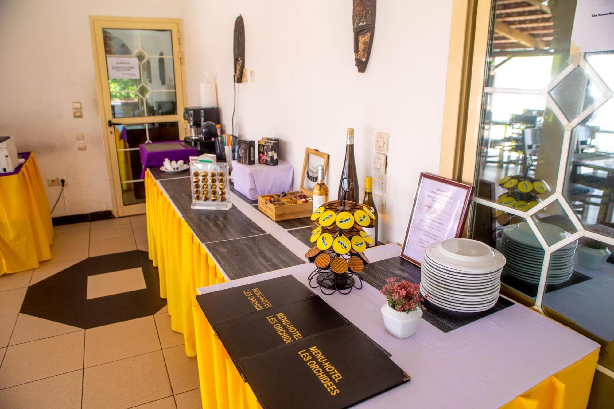 Hotel Les Orchidees Cotonou Exterior photo