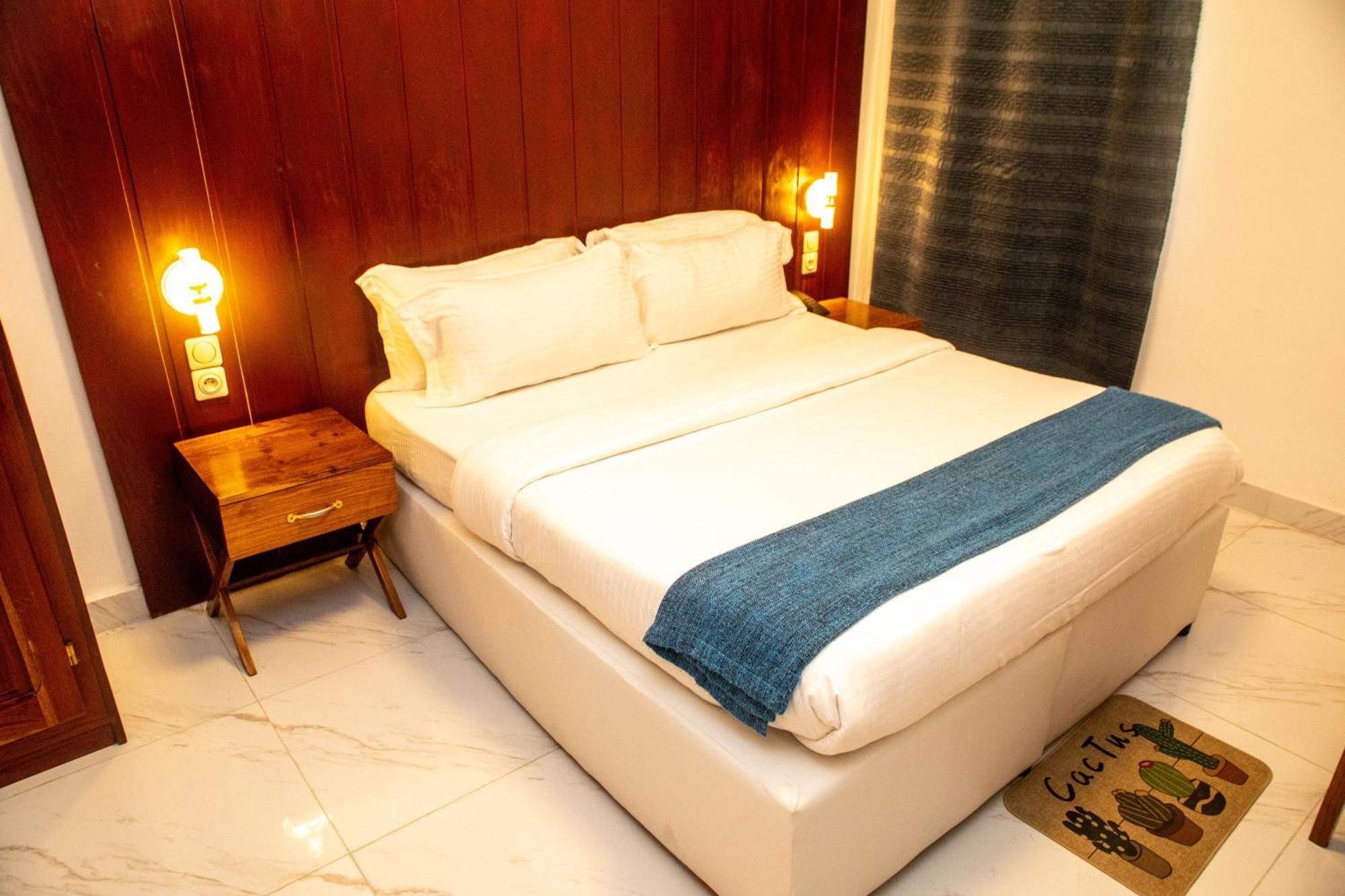 Hotel Les Orchidees Cotonou Exterior photo