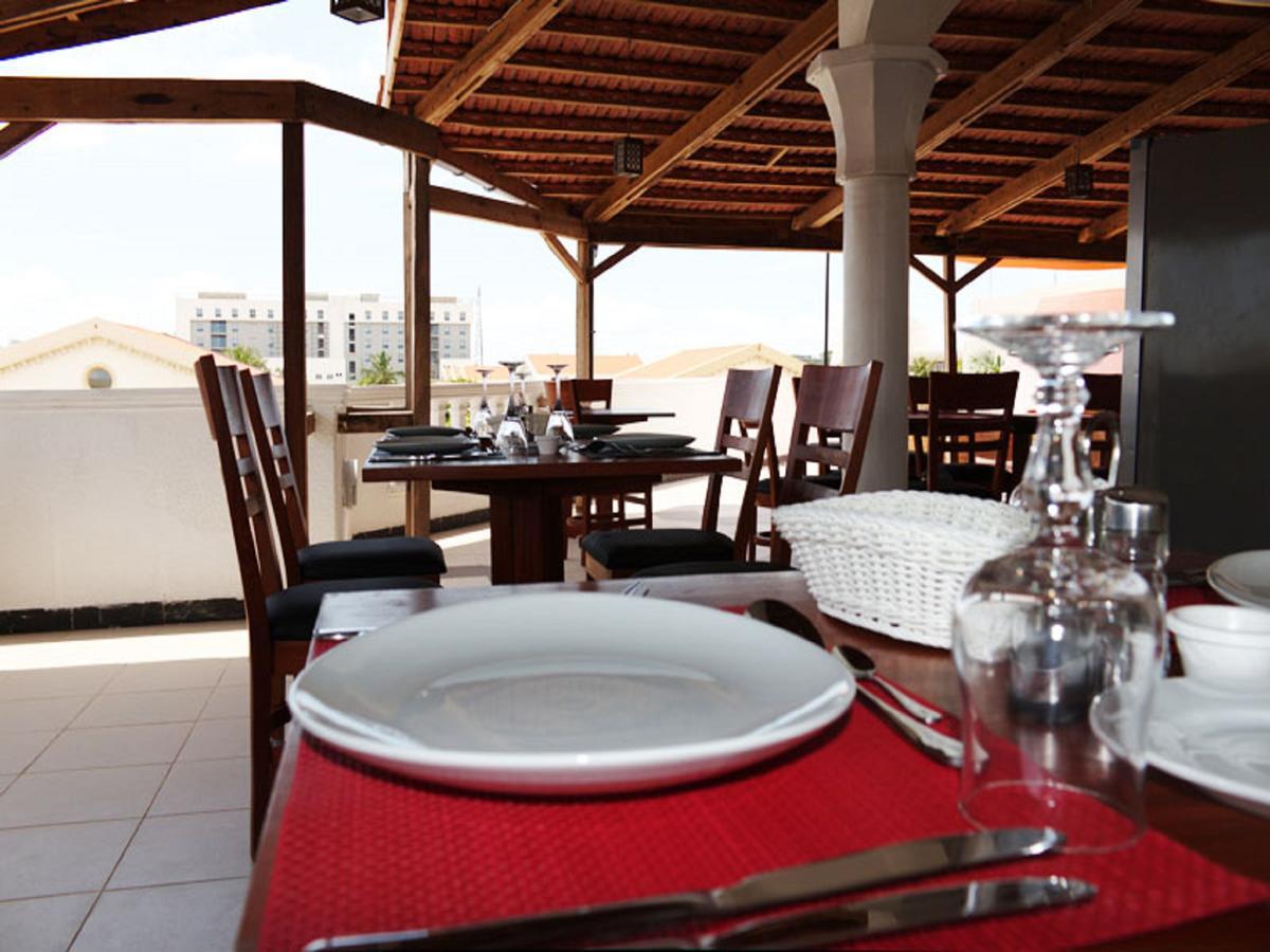Hotel Les Orchidees Cotonou Exterior photo